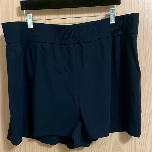 Banana Republic Pants - Banana Republic High Waist Black Shorts Women’s XL NWT
